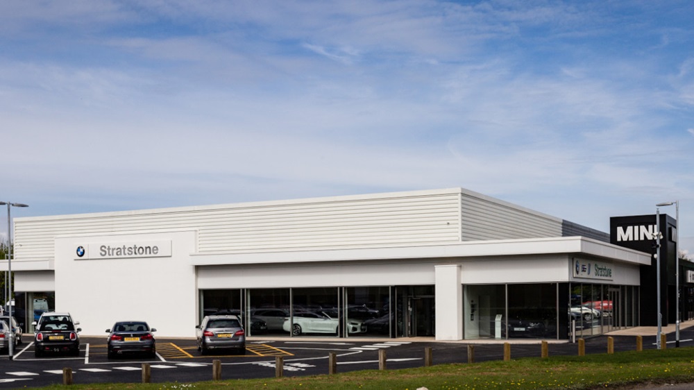 Stratstone BMW MINI Derby Exterior