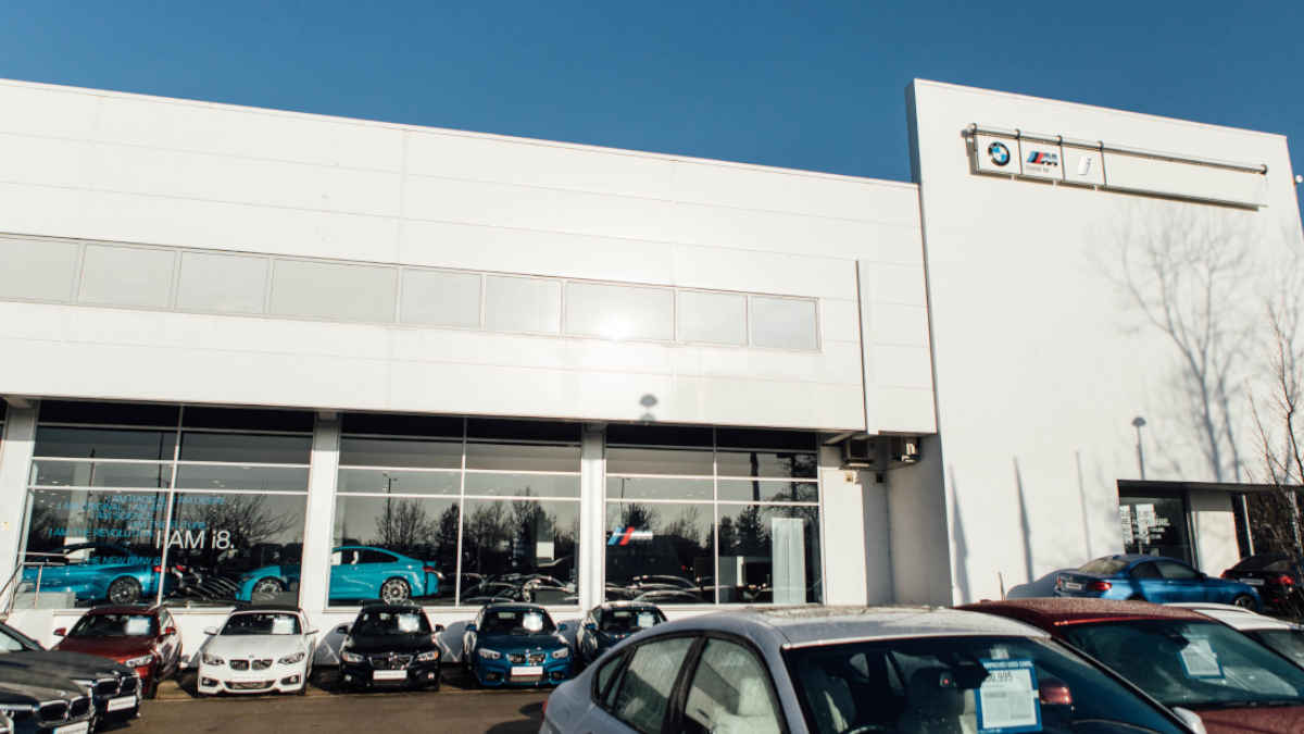 Stratstone BMW Milton Keynes