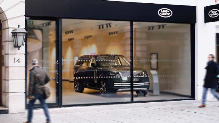 Land Rover Stratstone Dealership Mayfair