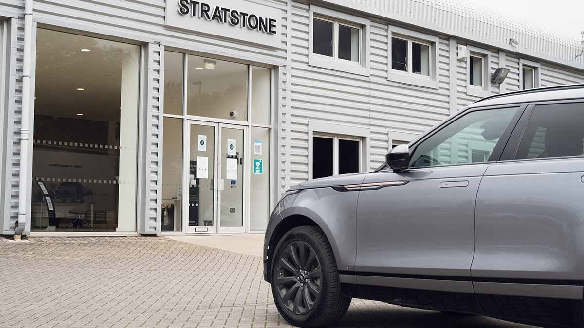 Stratstone Land Rover Newport Dealership