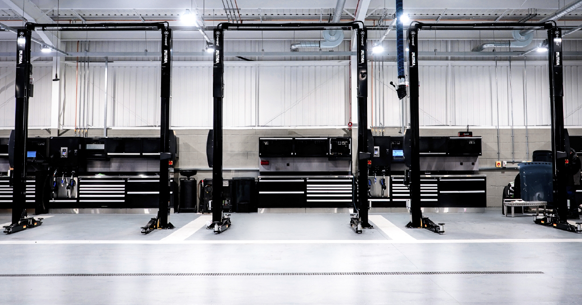 Service Centre Bays