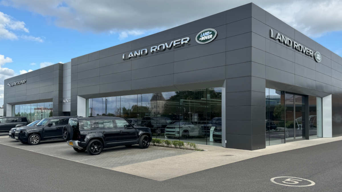 Stratstone Land Rover Wolverhampton