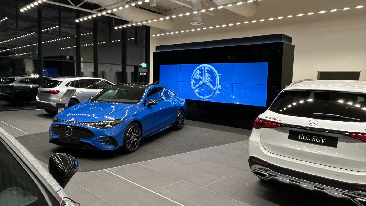 mercedes-benz of ayr interior showroom