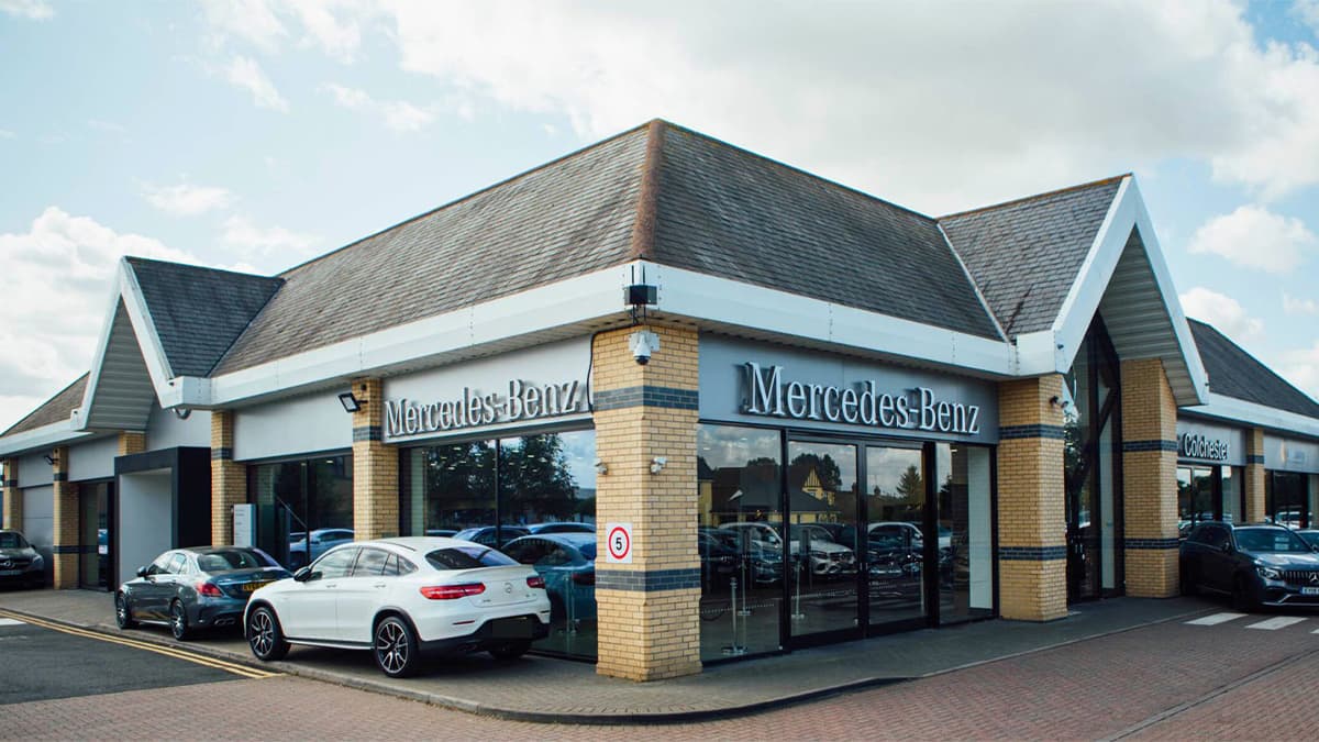 Mercedes-Benz of Colchester exterior shot