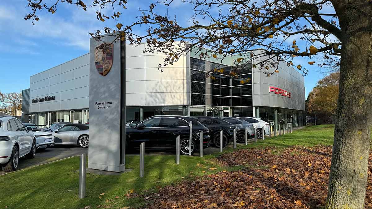 Stratstone Porsche Centre Colchester Exterior