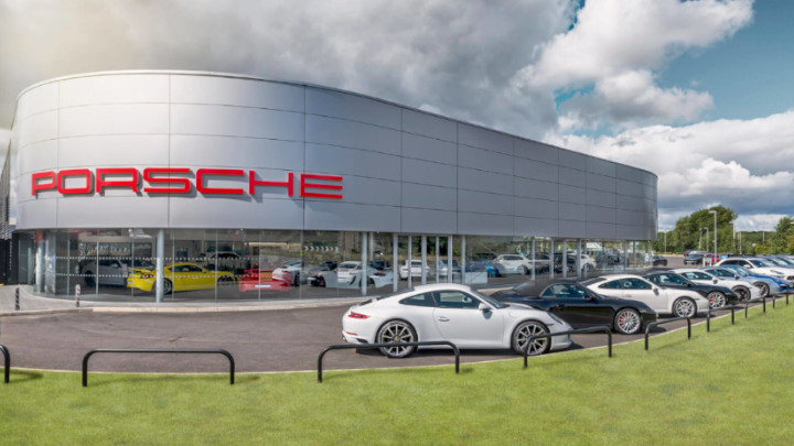Porsche Stratstone Dealership Wolverhampton