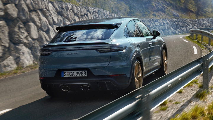 Porsche Cayenne Turbo Rear