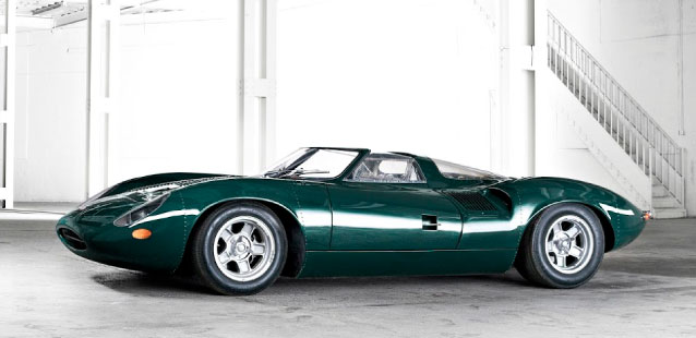 Jaguar XJ13 in green.