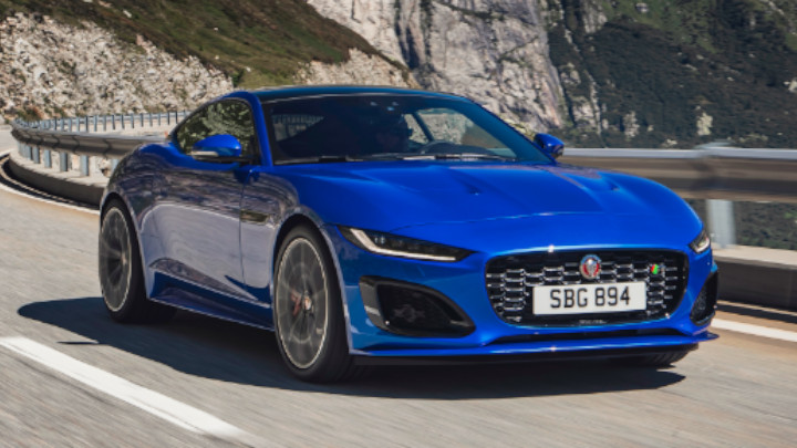 Jaguar F-TYPE R-Dynamic Driving Front