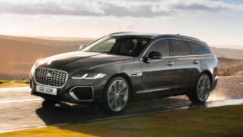 Jaguar XF Sportbrake R-Dynamic SE Front Driving