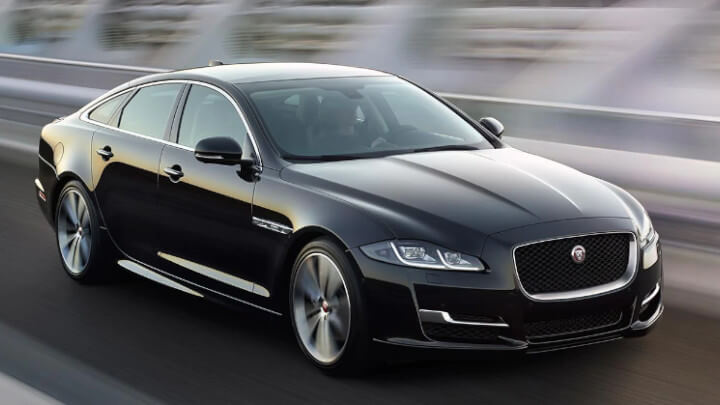 Jaguar XJ, Driving