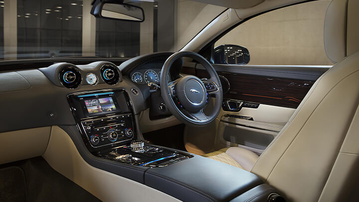 Jaguar XJ Interior