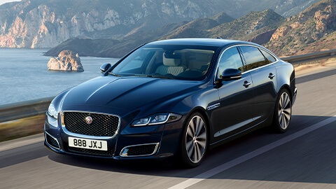 Jaguar XJ Driving