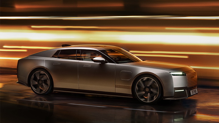 Jaguar Type 01 driving front side