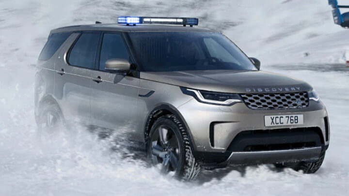 Land Rover Discovery Commercial Snow
