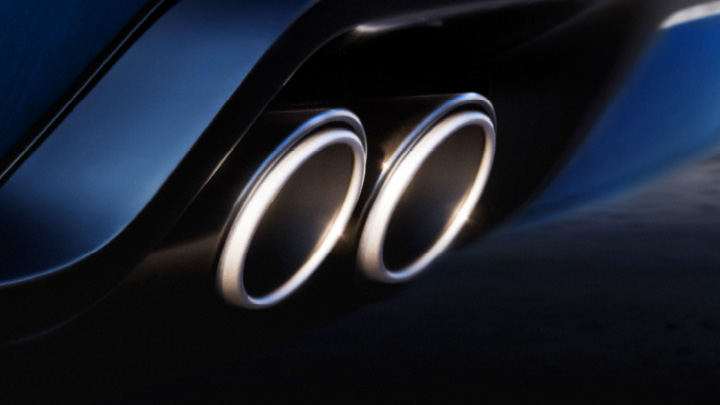 Range Rover Sport SV exhaust tips close up