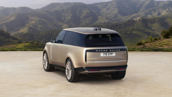 New Range Rover Exterior Rear