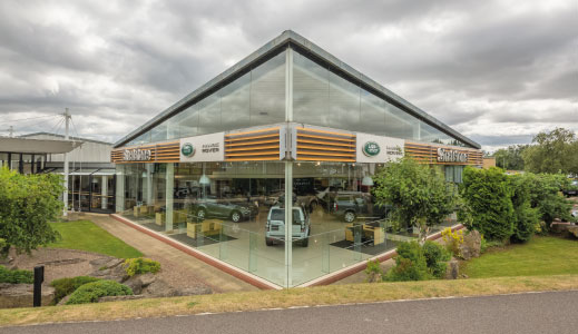 Stockton Stratstone Land Rover exterior.