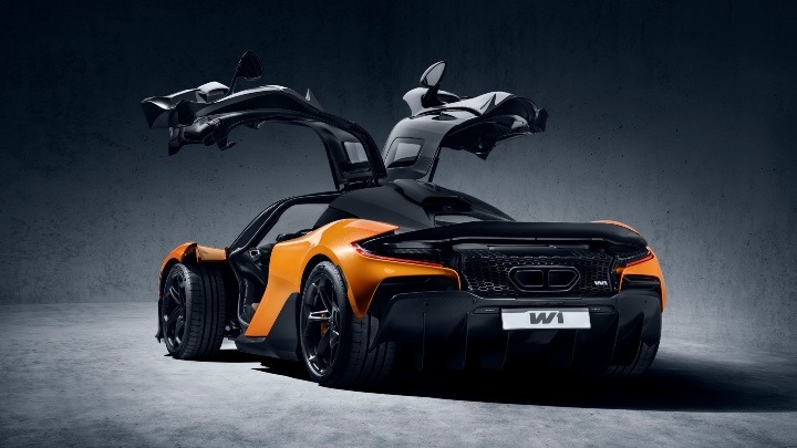 Mclaren W1 Orange butterfly doors