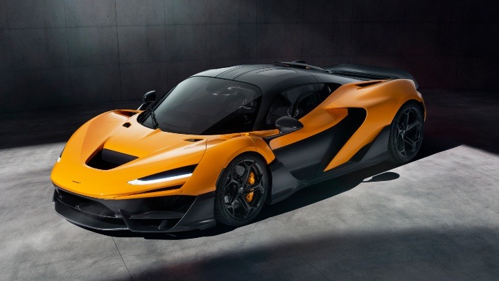 Mclaren W1 Orange front right angle