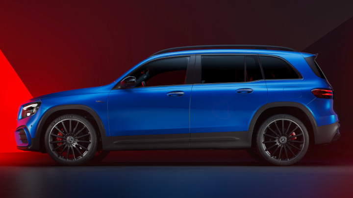 Mercedes-AMG GLB Side