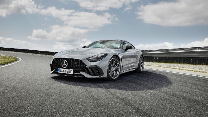 Mercedes-AMG GT Coupe front static pro