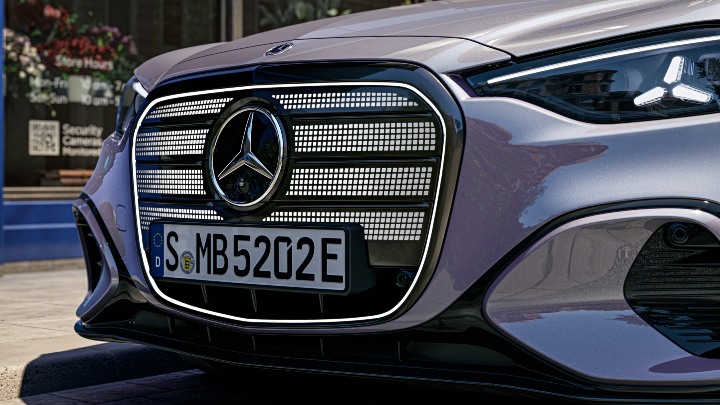 Mercedes-Benz C-Class Electric grille close up grey
