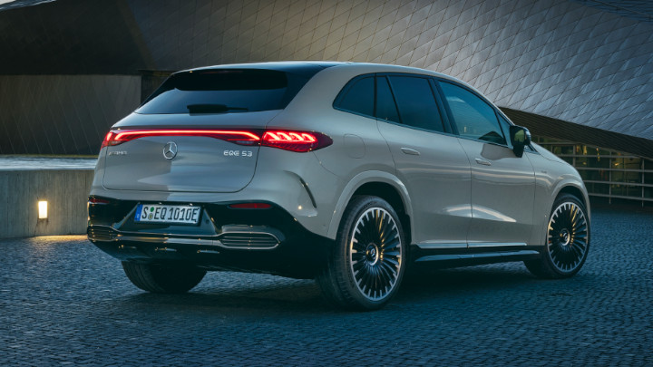 Mercedes-AMG EQE SUV