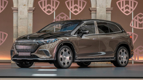 Mercedes-Maybach EQS SUV Front