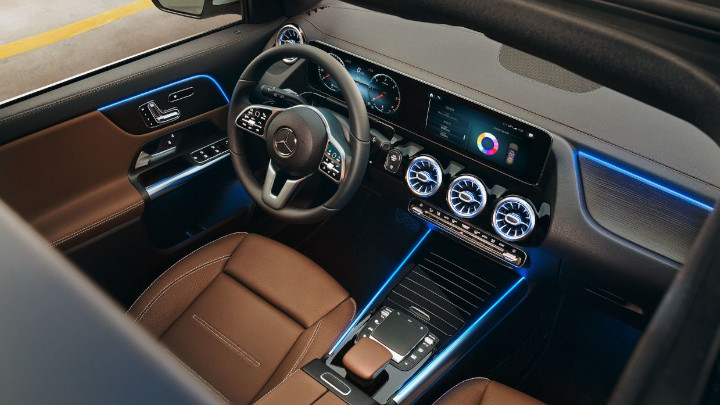 Mercedes-Benz GLA Interior