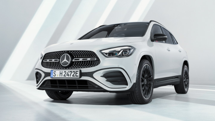 Mercedes-Benz GLA Front Nose