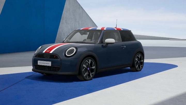MINI Cooper 3-Door Oxford Edition Exterior Front in Studio