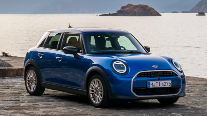 MINI Cooper 5-Door Hero