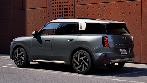 Grey MINI Countryman Rear Quarter