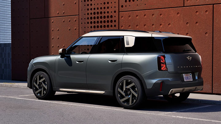Grey MINI Countryman Rear Quarter