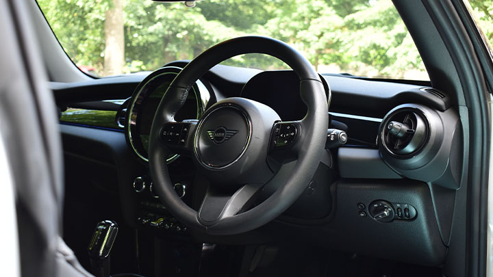 MINI Electric, cabin