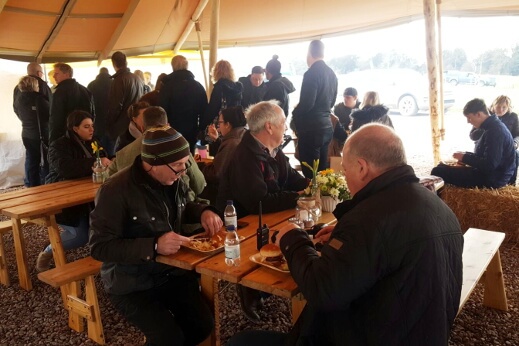 stratstone land rover hibernot picnic