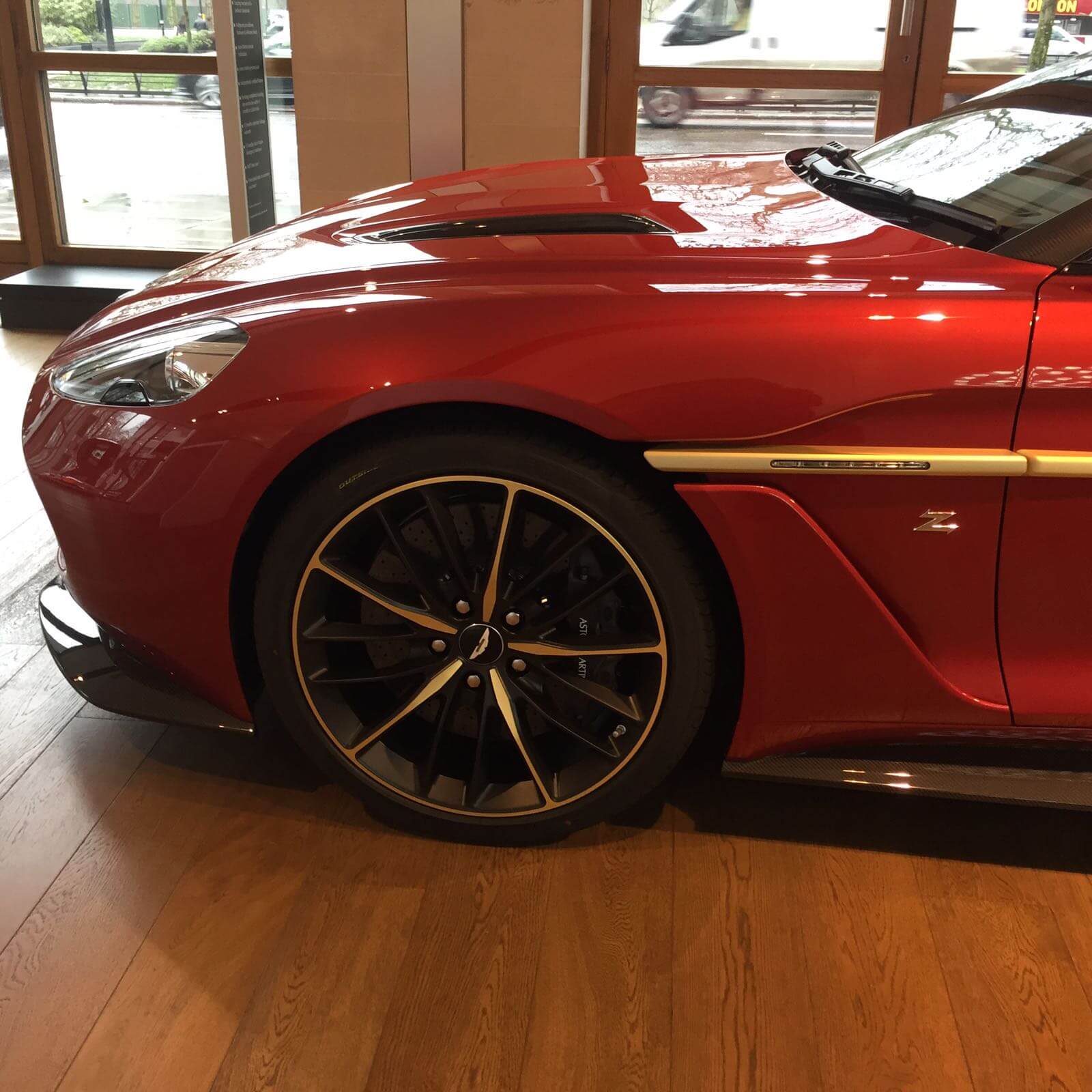 aston martin vanquish zagato