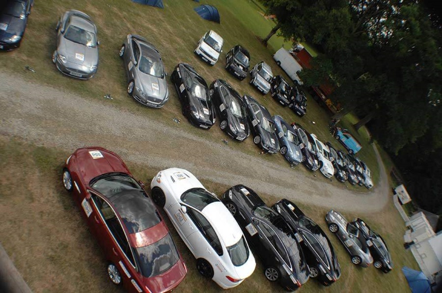 aston martins at stratstone le mans