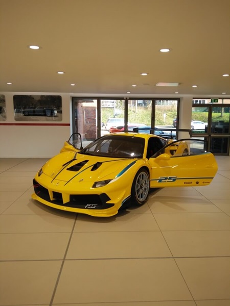 ferrari 488 challenge racing car