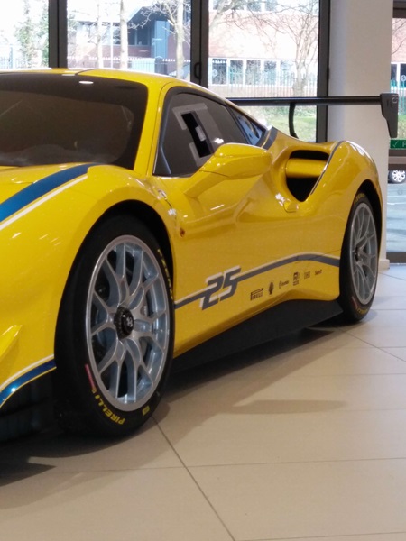 ferrari 488 challenge