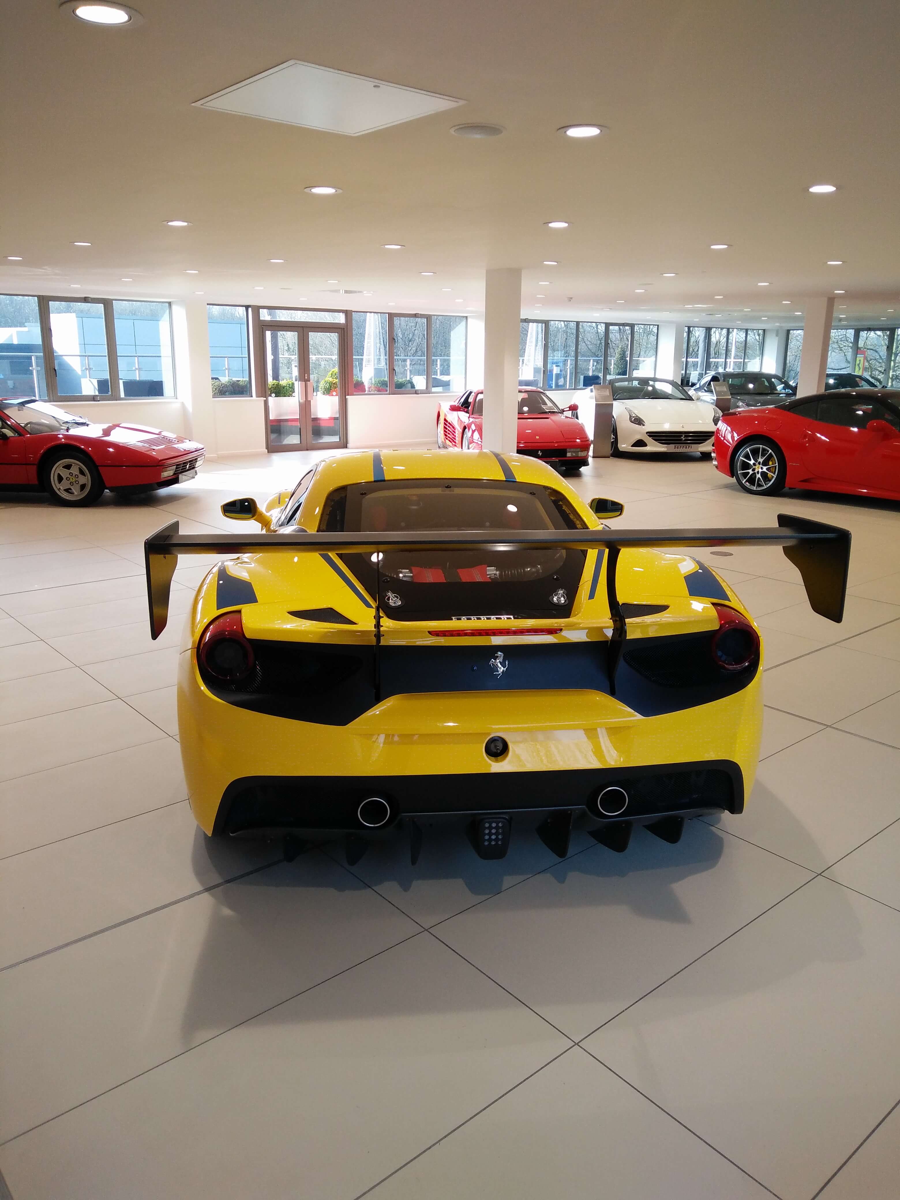 ferrari 488 challenge
