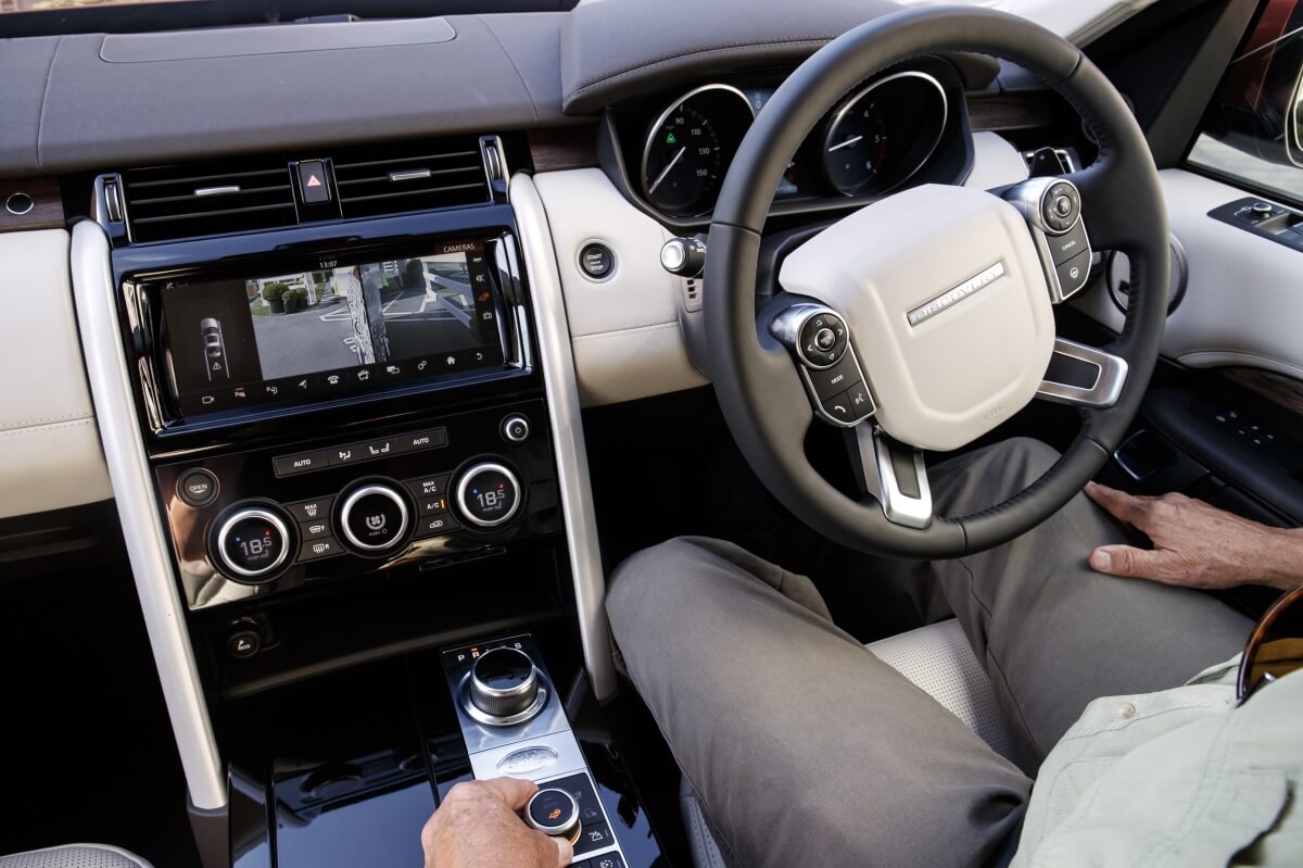 land rover discovery interior