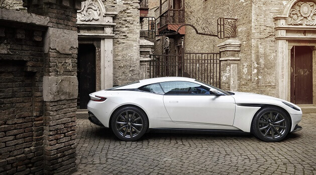 aston martin db11 v8
