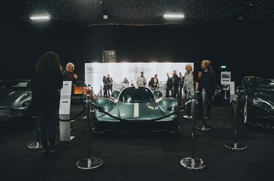 aston martin valkyrie at london motor show