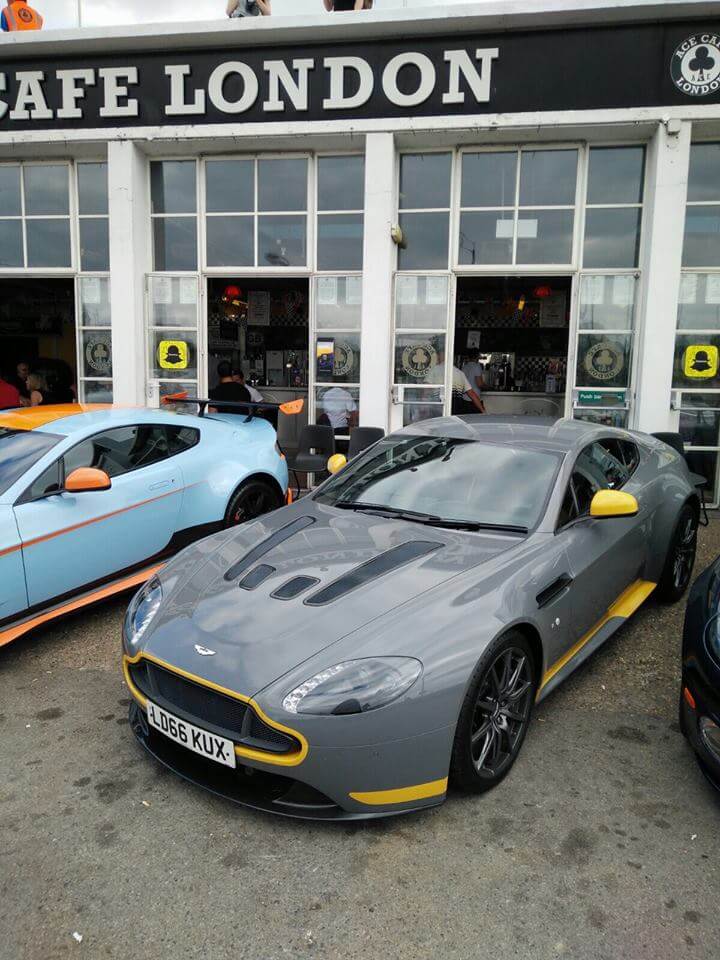 aston martin v12 vantage
