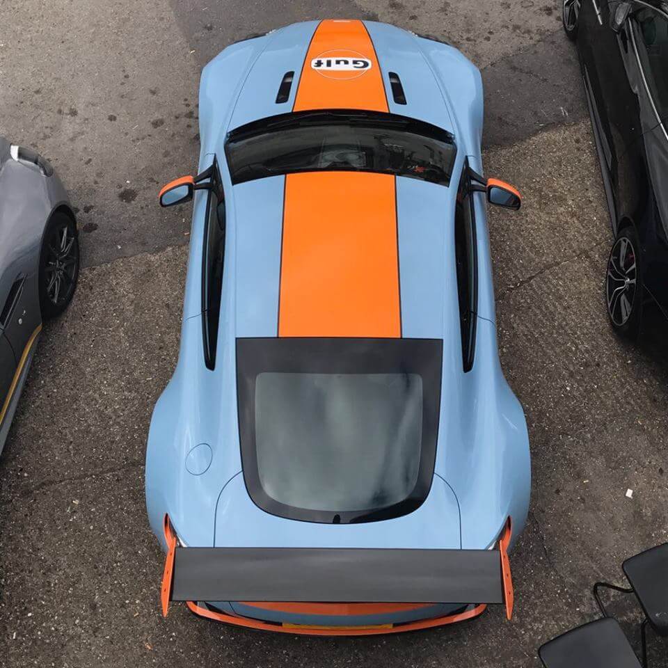 aston martin vantage gulf