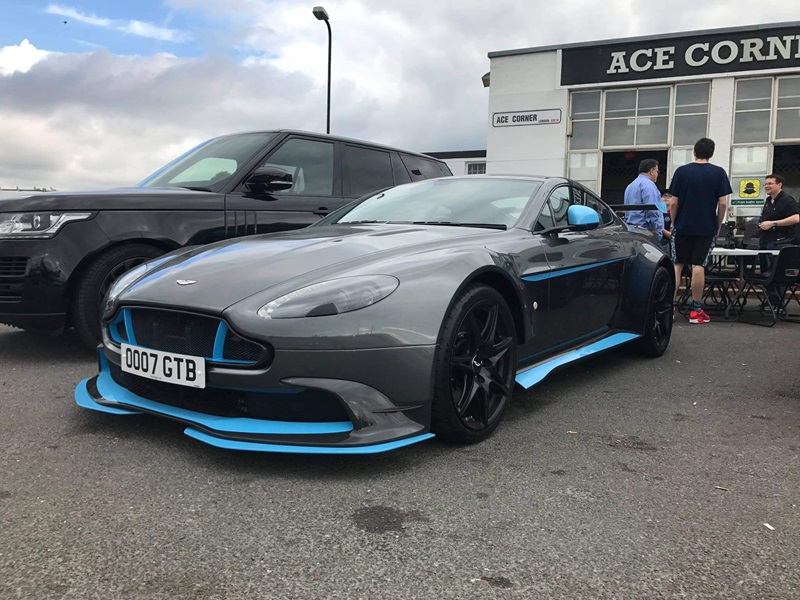 aston martin vantage