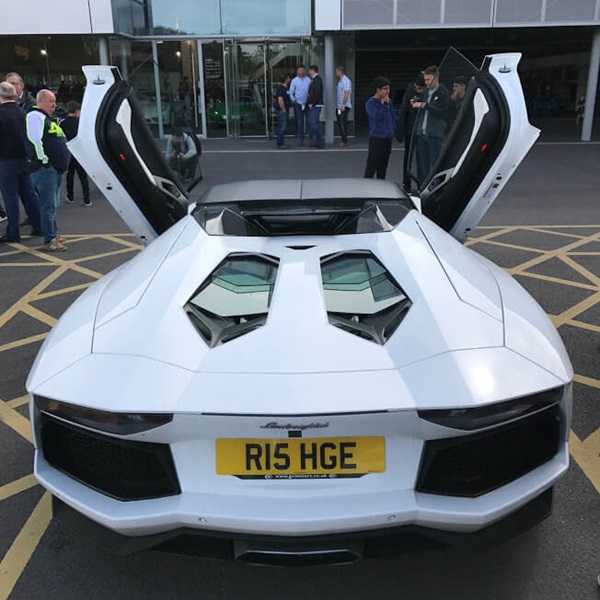 lamborghini aventador