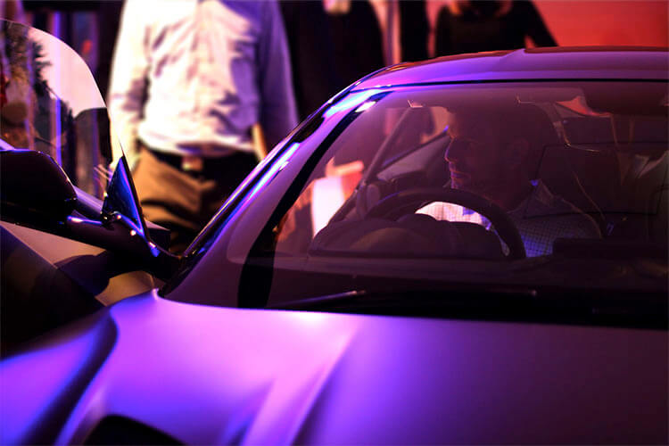 aston martin dbs superleggera